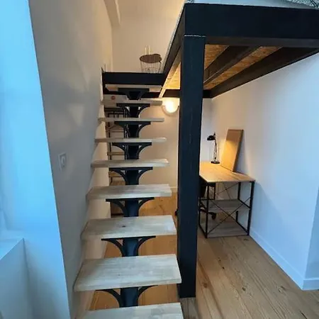 Industriel, Mezzanine, Renove, 201 Apartment